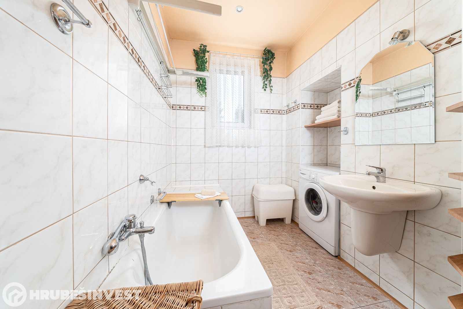 Prvorepubliková vila 283 m², Praha — Zbraslav — fotografie