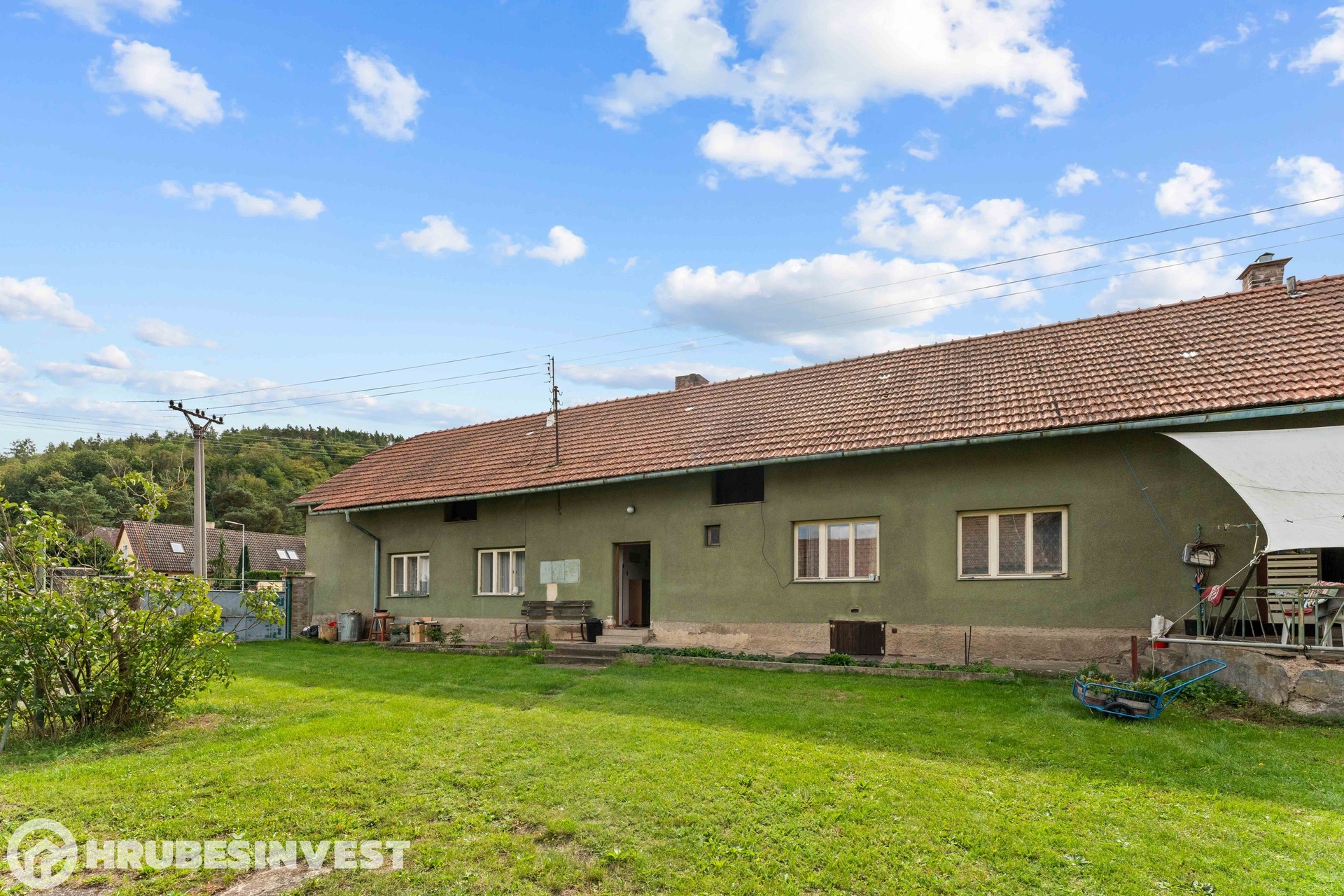 Zemědělská usedlost 1 886 m², Nižbor — fotografie