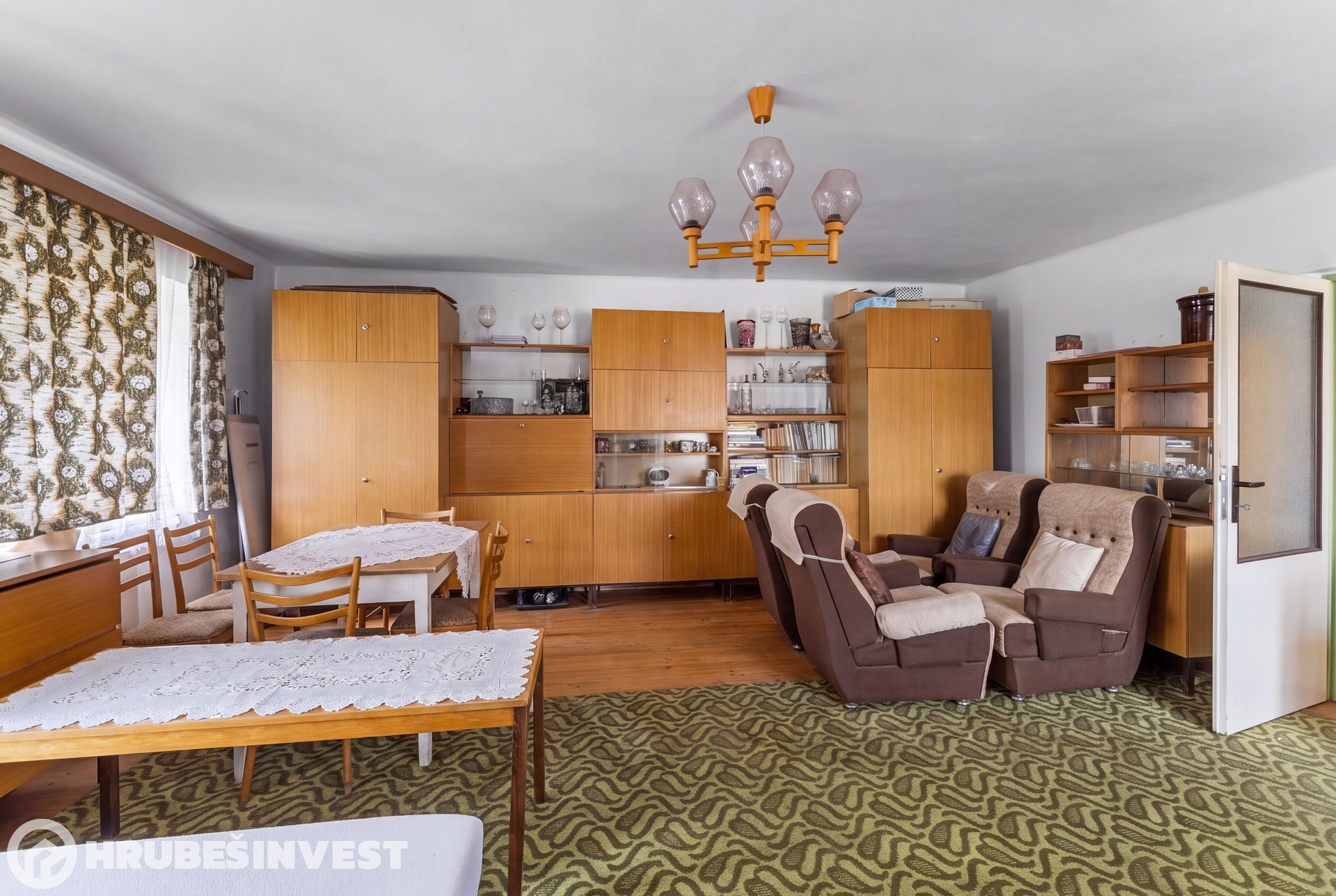Zemědělská usedlost 1 886 m², Nižbor — fotografie