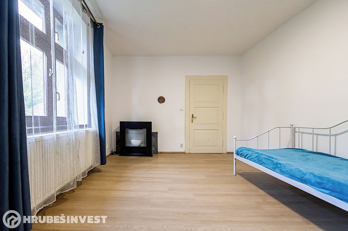 Vila 5+1, 235 m² na pozemku 5 427 m², Kouřim — fotografie