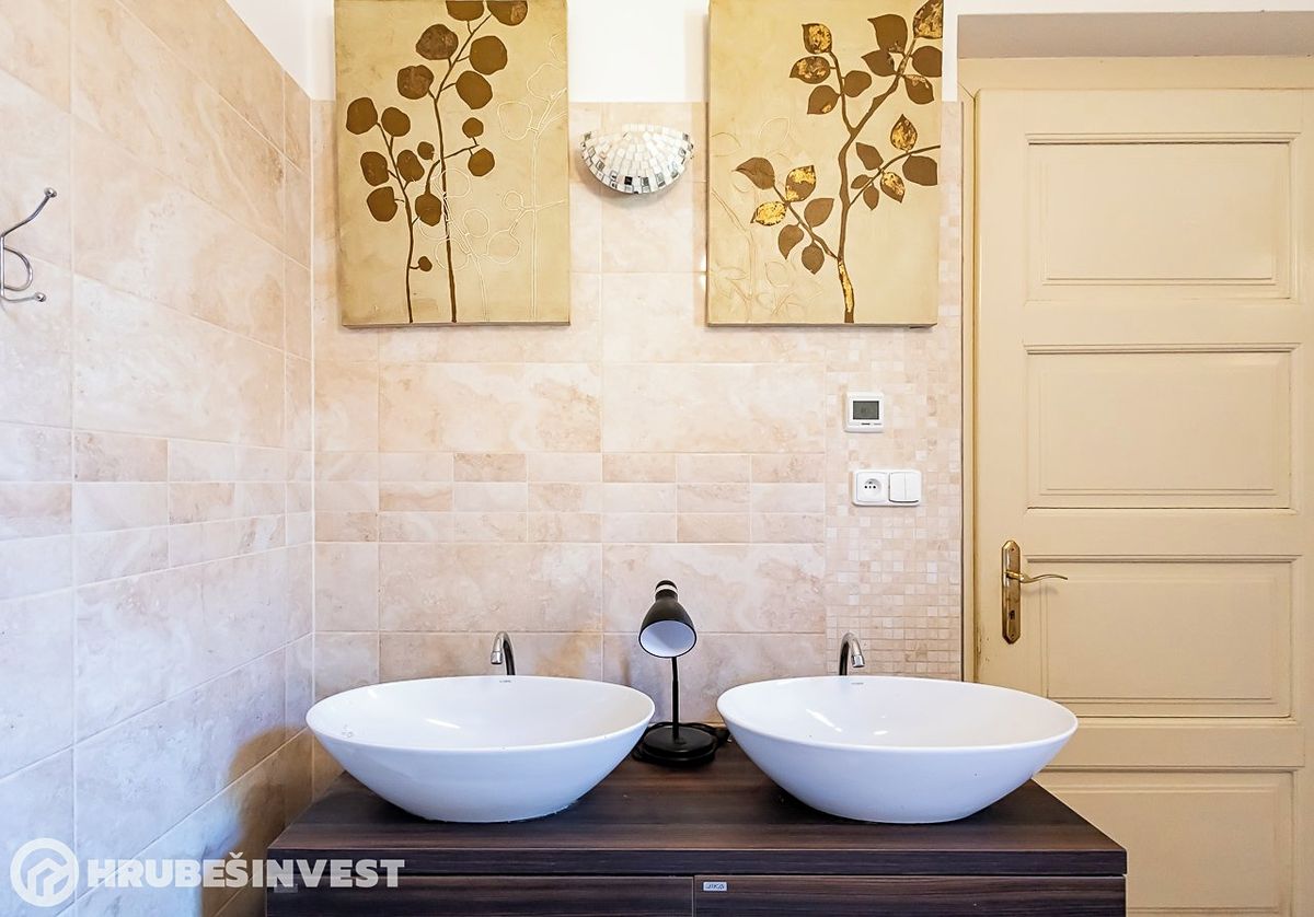 Vila 5+1, 235 m² na pozemku 5 427 m², Kouřim — fotografie