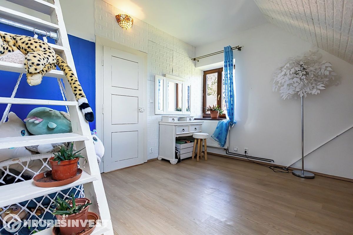 Vila 5+1, 235 m² na pozemku 5 427 m², Kouřim — fotografie