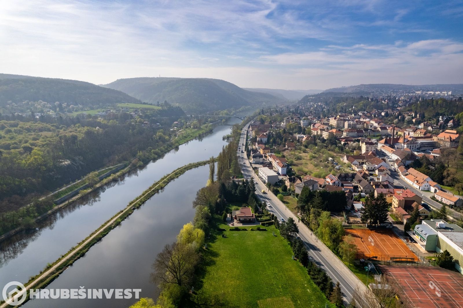 Prvorepubliková vila 283 m², Praha — Zbraslav — fotografie