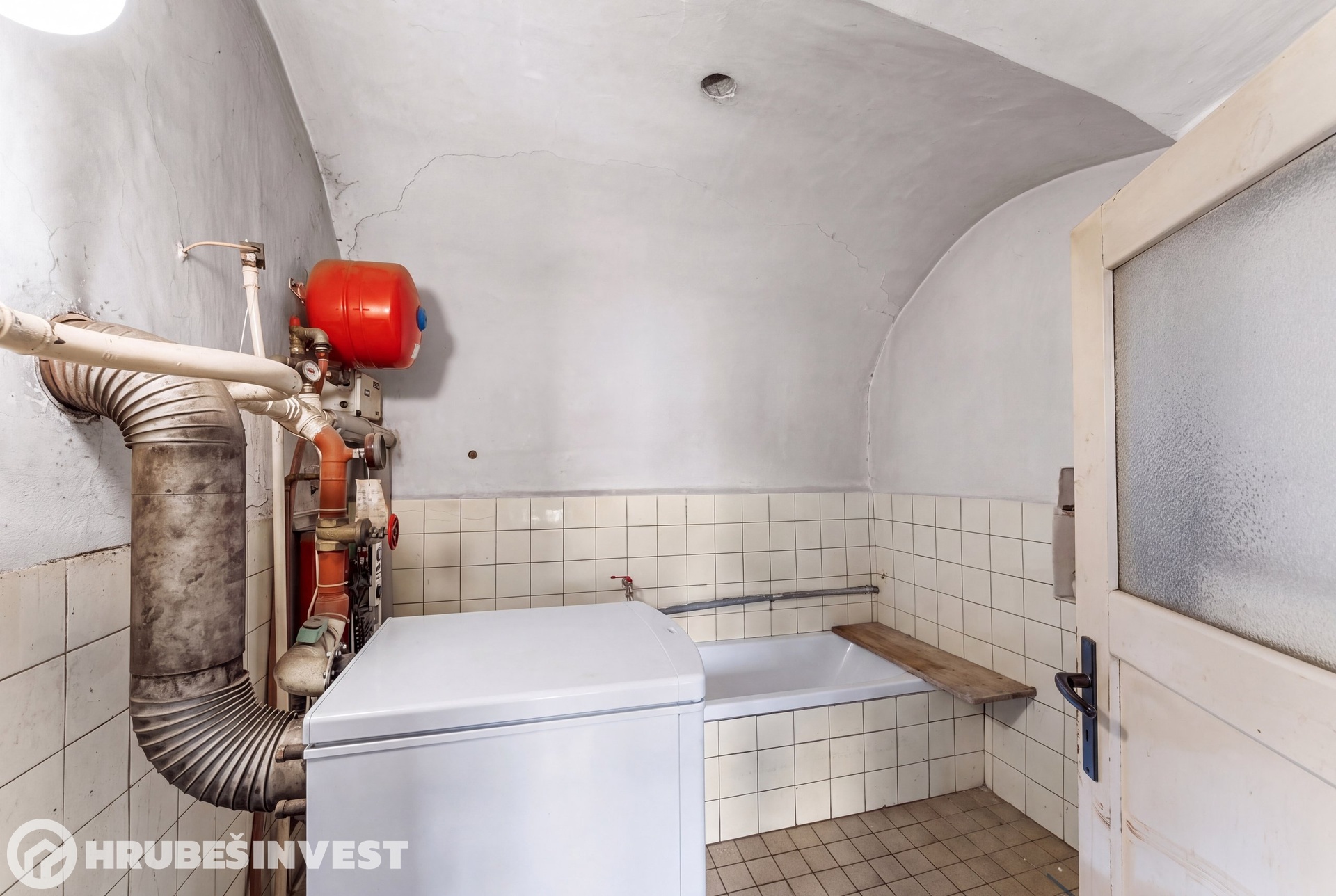 Zemědělská usedlost 1 886 m², Nižbor — fotografie