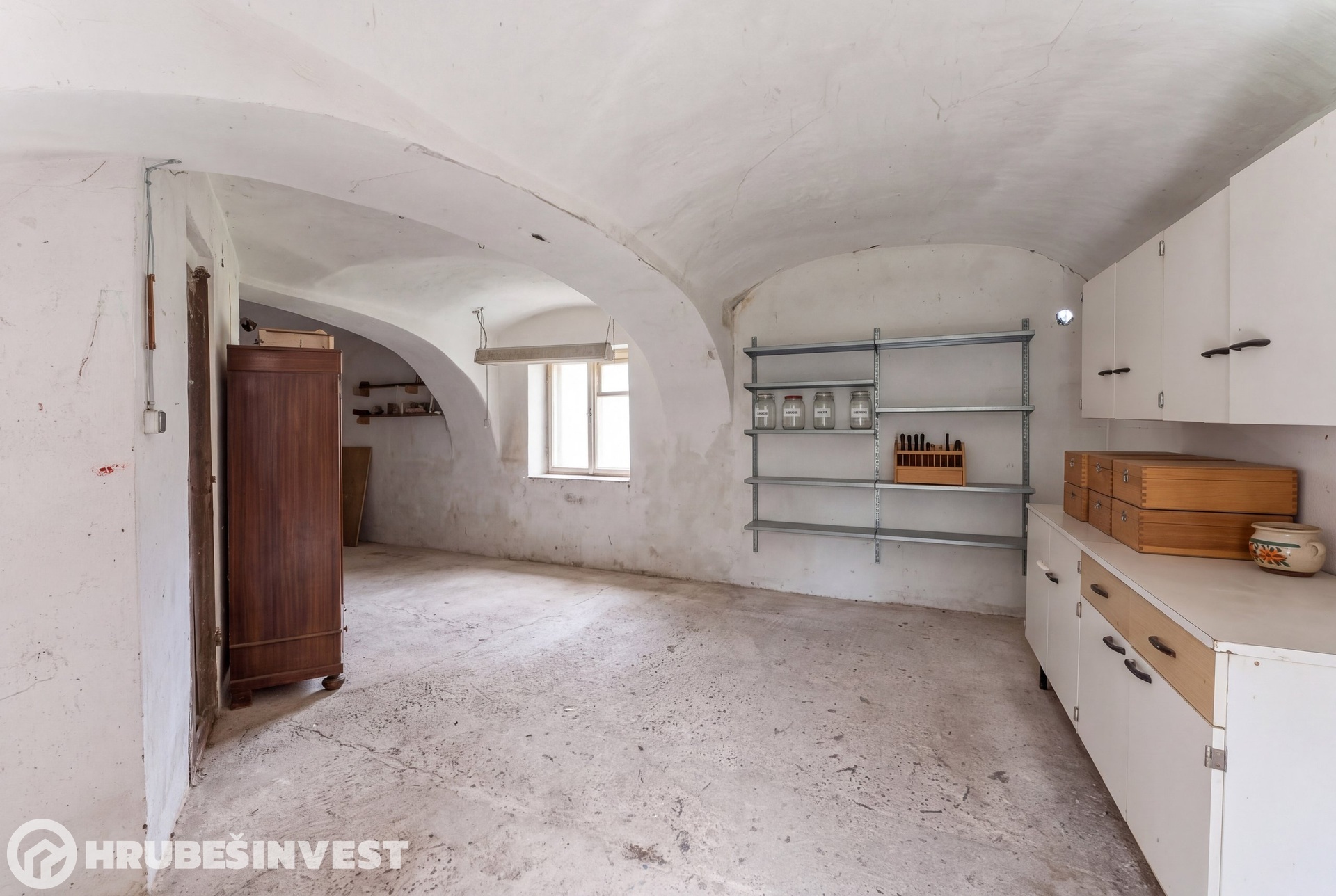 Zemědělská usedlost 1 886 m², Nižbor — fotografie