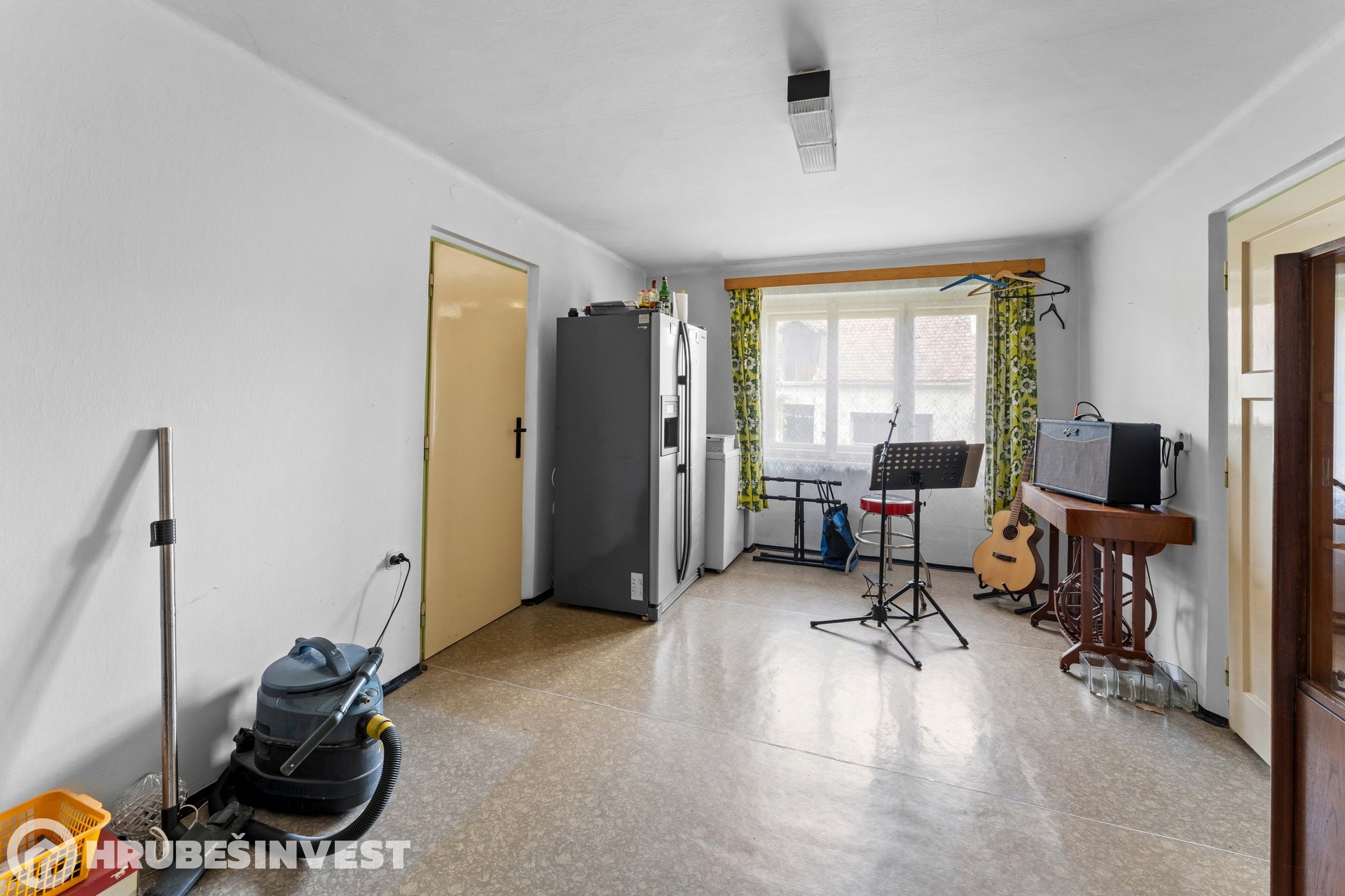 Zemědělská usedlost 1 886 m², Nižbor — fotografie