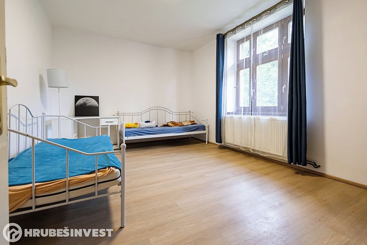 Vila 5+1, 235 m² na pozemku 5 427 m², Kouřim — fotografie