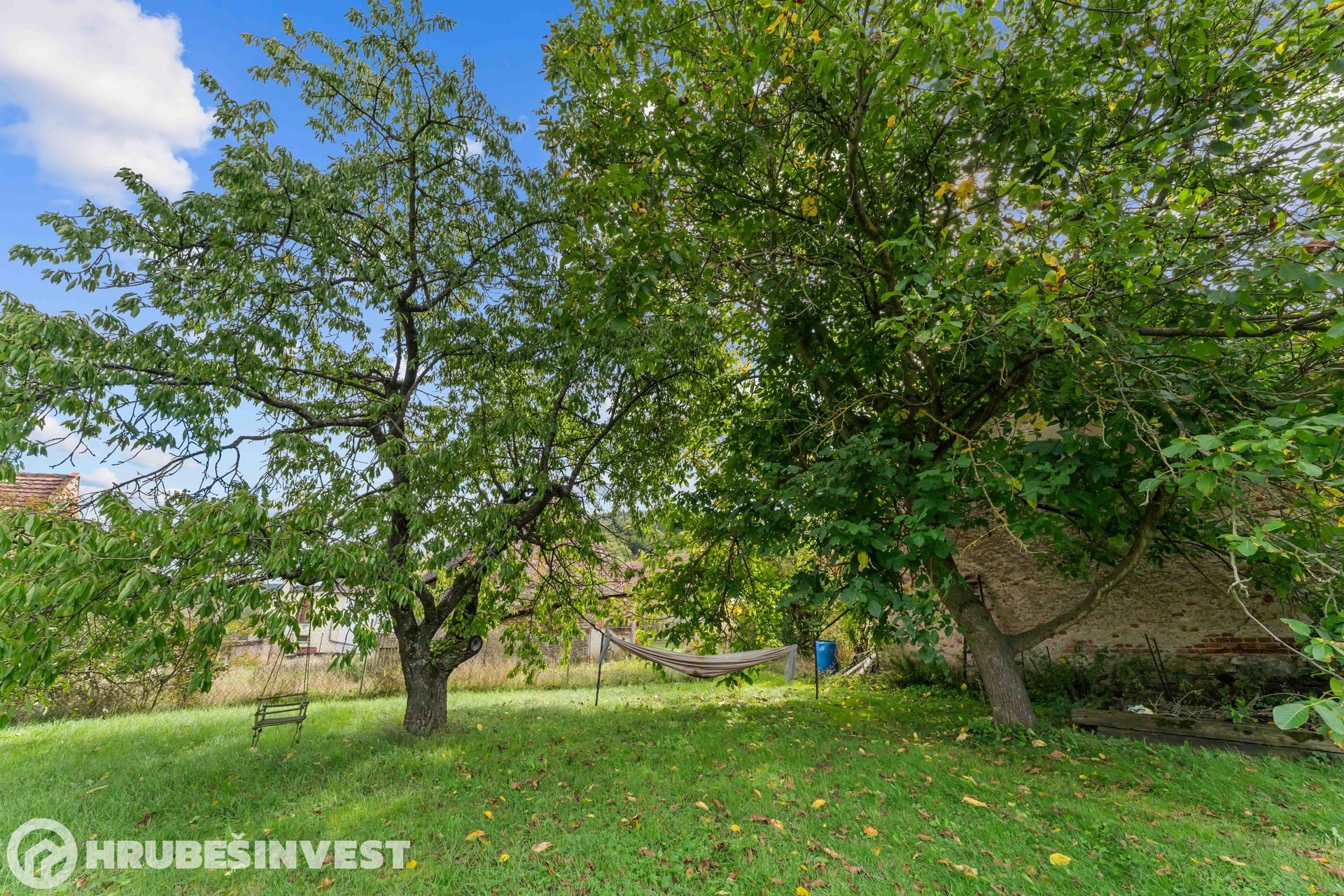 Zemědělská usedlost 1 886 m², Nižbor — fotografie
