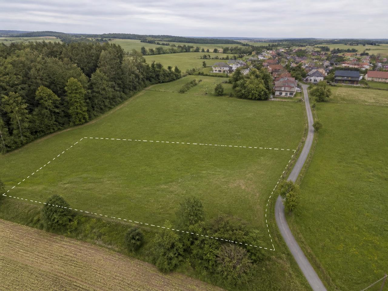 Stavební pozemek 1 511 m², Hradištko pod Medníkem